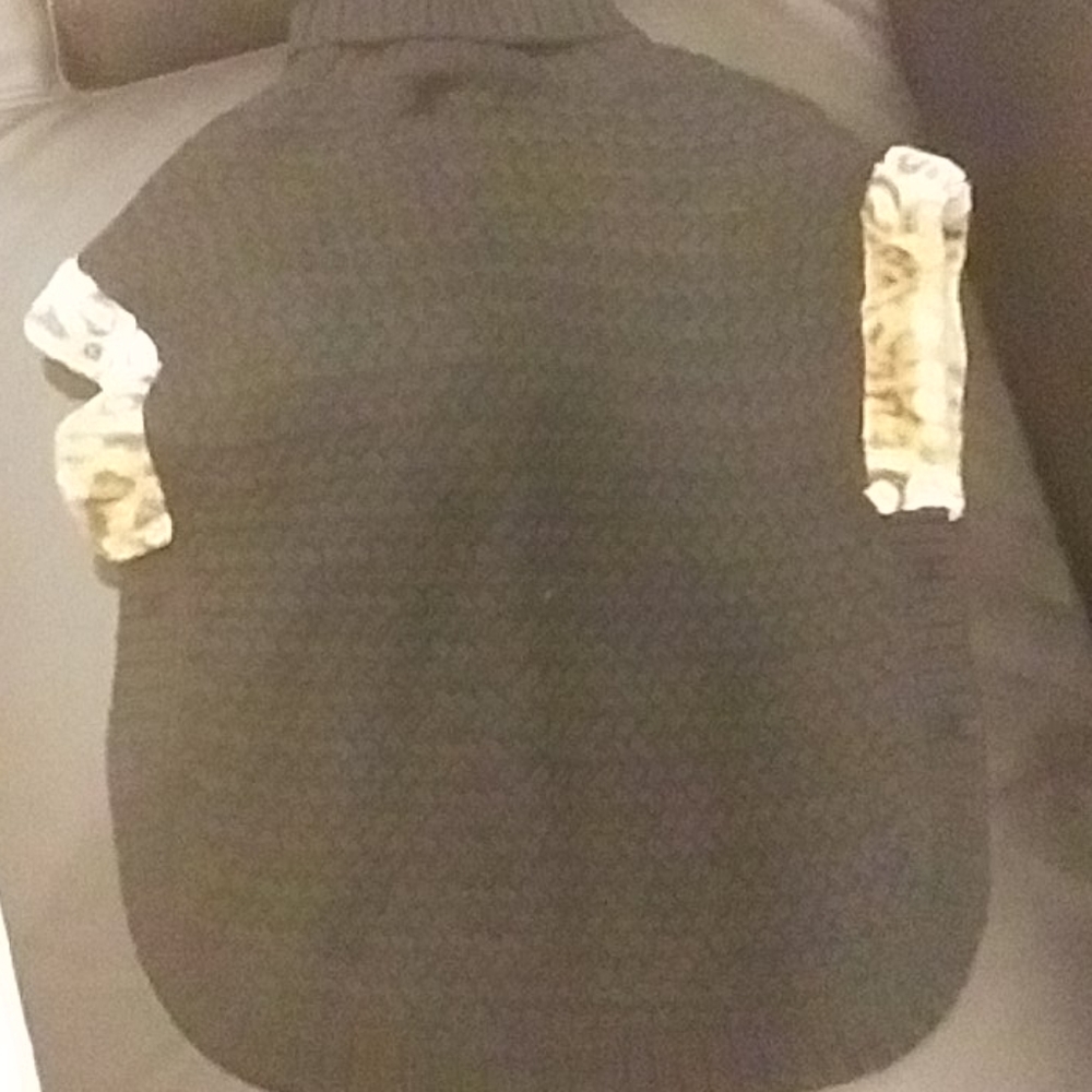Sweater - Picture 2 of 2